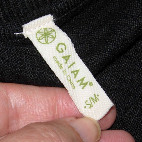 Gaiam Black Coccoon Zip Front Oversized Cardigan S/M - Picture 3 of 3